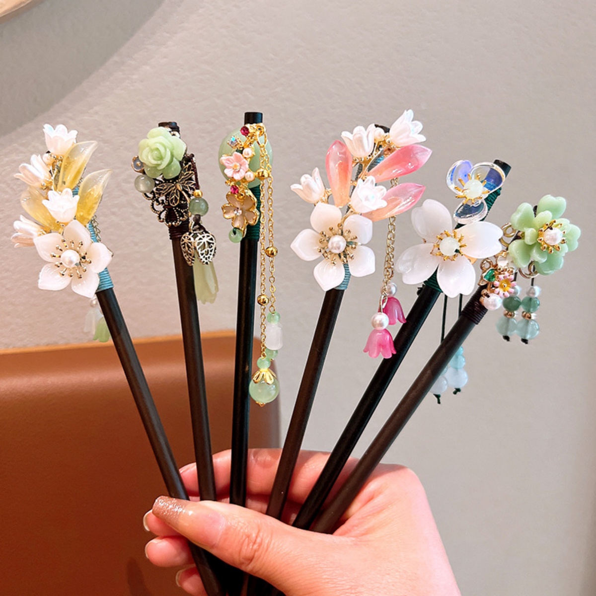 Hanbok Hair Pin - Jepit Rambut Kayu Rumbai Bunga Indah